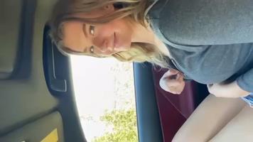 Videos sexo no carro loira safada transando na beira da estrada