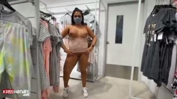 Videos gratis Kriss Hotwife exibicionista na loja de roupas