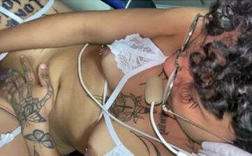 Vídeos de Vitoria Stefany (Torinha_s) se fodendo com seu vibrador