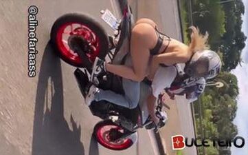 Videos Aline Faria bunda de fora rolezinho de moto