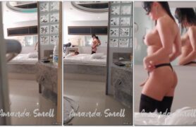 Amanda Smell em um vídeo picante com uma ruivinha no hotel
