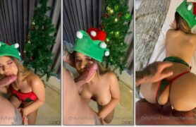 Michellee Rabit fazendo um oral cheio de sensualidade e transando, vestida com trajes natalinos